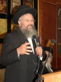 לפטר את הרבנים הגזענים מתפקידם הציבורי!