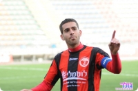 די לזלזול בשחקני הבית