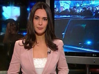 מגישת חדשות 10 שלנו במקום מיקי חיימוביץ