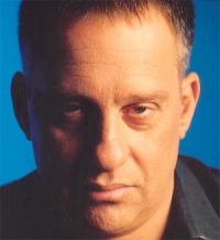 להעיף את עמנואל רוזן מאתר ONE
