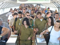 נסיעת רכבת חינם לחיילים