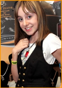 אליסין אשלי ארם לישראל!Allisyn Ashley Arm to Israel