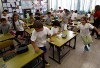 להשבית לימודים בכל הארץ עקב המבצע
