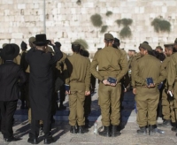 לא מתחמקים, בנטל מתחלקים