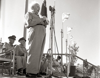 הכתובת שעל הקיר לאם העברייה