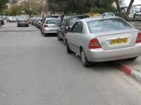 חנייה באדום לבן בצפון הישן בתל אביב