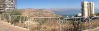 מתנגדים לחסימת נוף בכניסה לטבריה