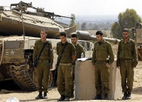 עצומה שמחייבת את כל מי שבאפשרותו לעמוד ביום הזיכרון בצפירה.