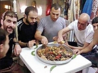 להפסיק את התנאים הטובים שמקבלים מחבלים הכלואים בישראל!!